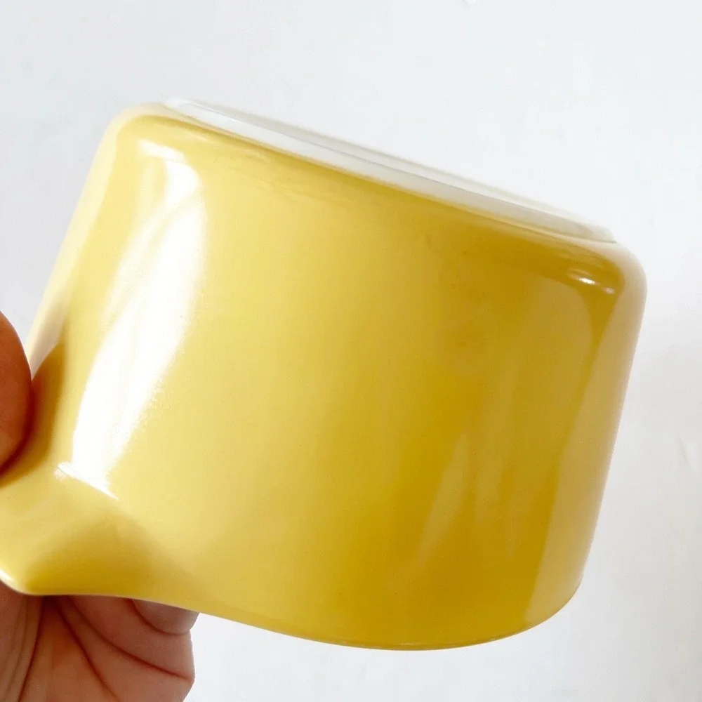 Pyrex this vintage